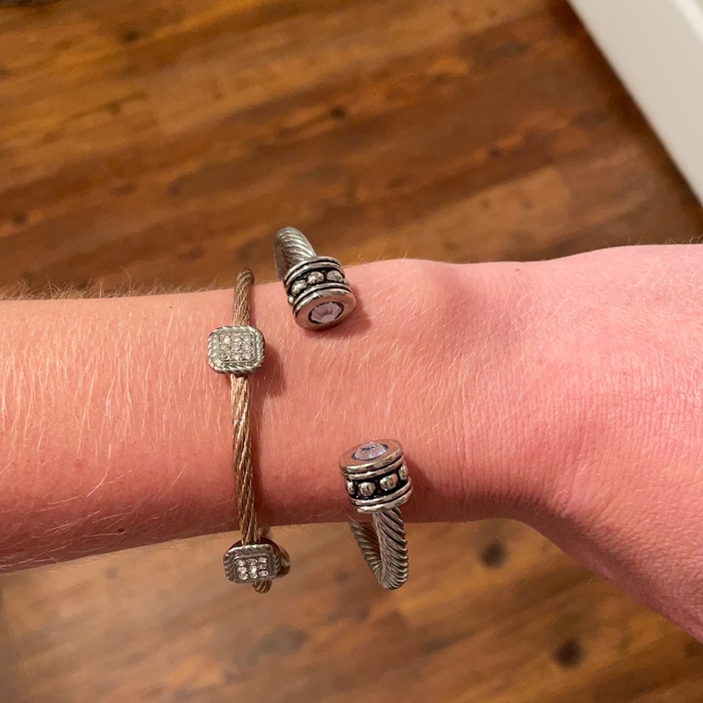 Bundle of two bracelets